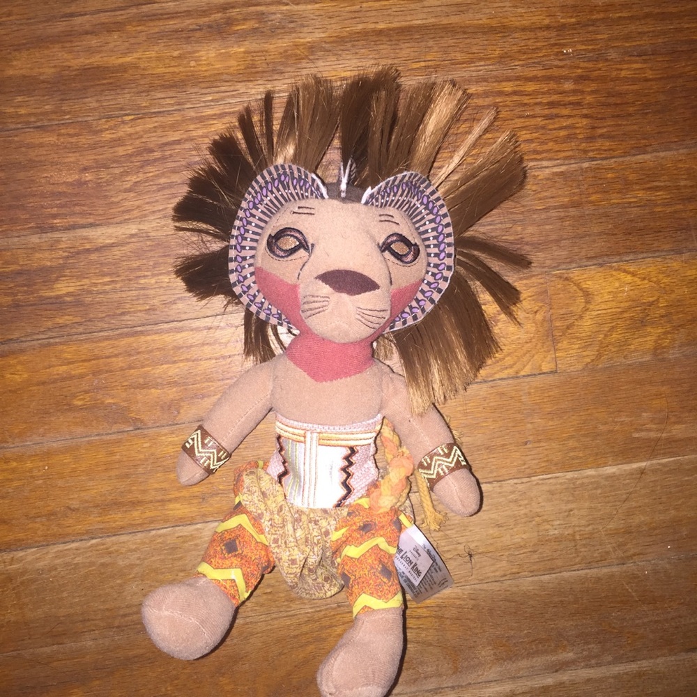 Broadway Simba - Picture 1 of 3